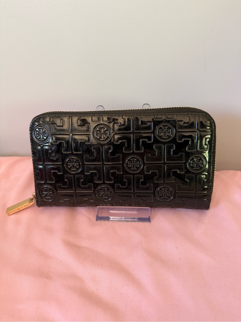 Tory Burch Patent Leather Logo-Embossed Zip Wallet